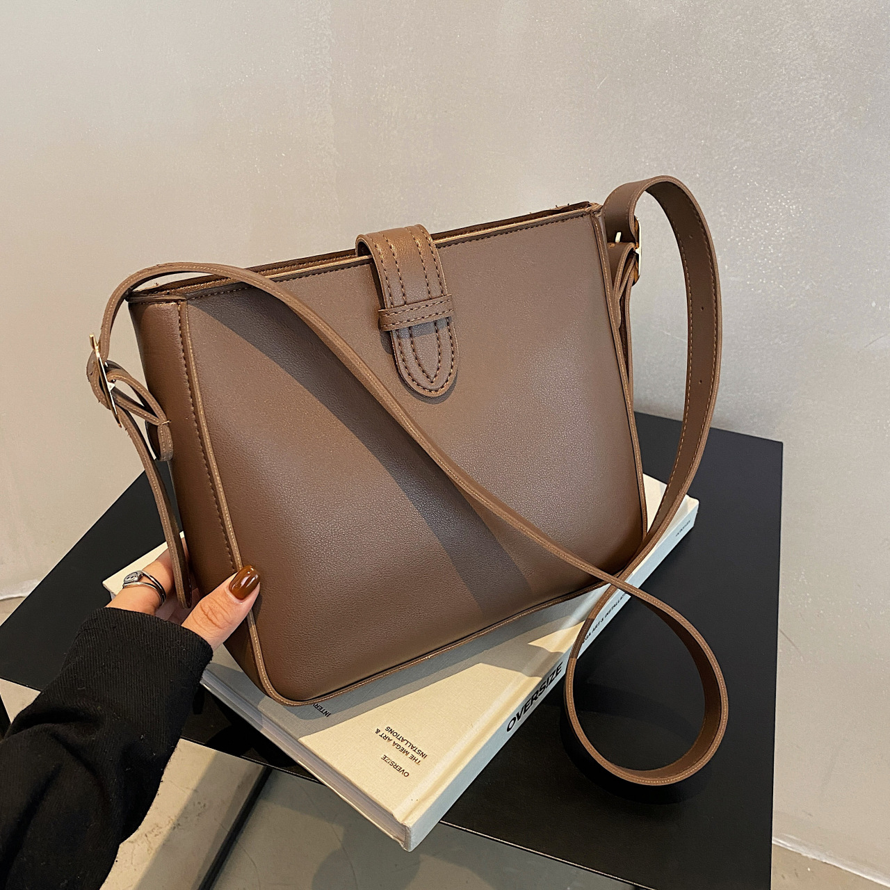 Popular bag women 2024 new fashion texture senior sense of women bucket bag with a single shoulder crossbody bag R240817