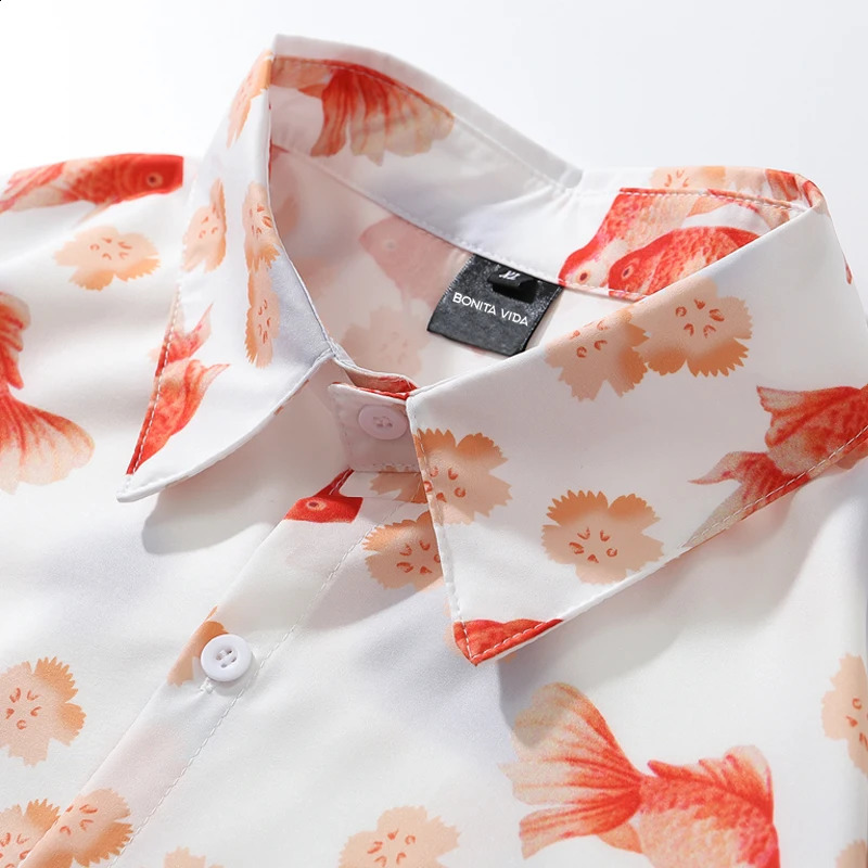 Goldfish Print Short Sleeve Loose Shirt Men Summer Y2K Streetwear Oversized Hawaiian Shirt Harajuku Casual Women Aloha Blouse 240816