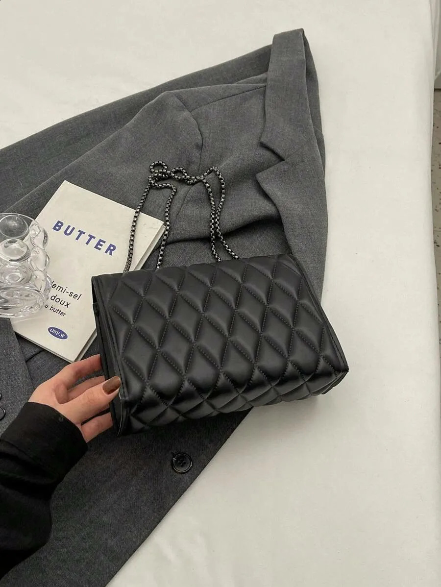 1 simple and stylish diamond grid crossbody bag metal chain shoulder suitable for womens daily leisure usell 240816Z