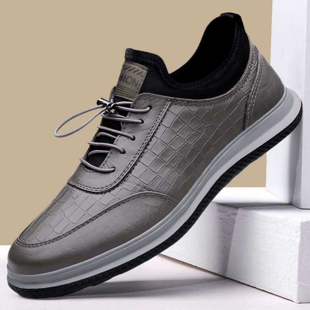 2023 New Style Casual Leather Breathable Men's Sole Soft Top Board Driving Bean Shoes