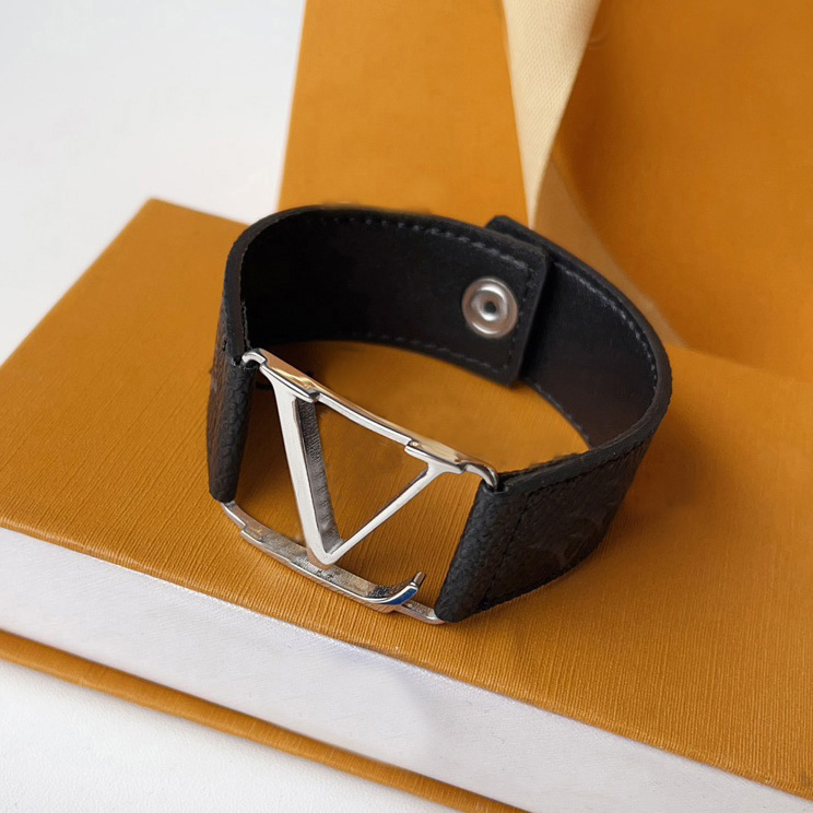 Men Leather Wide Bracelet Designers Bracelets Bangle Letter Jewelry Stainless steel Accessories Men's Jewelry holiday gifts