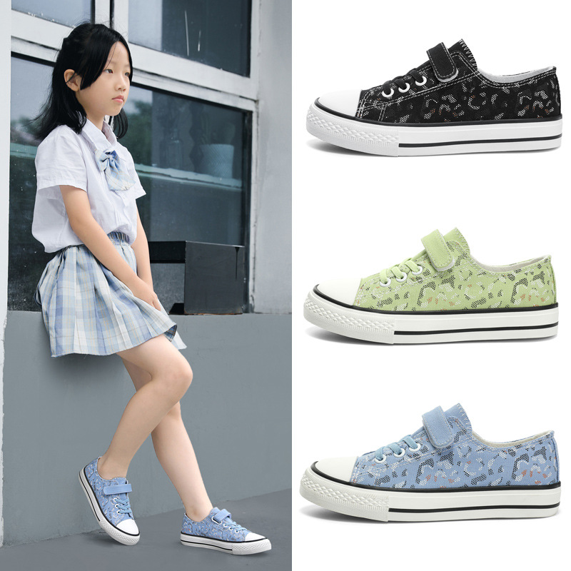Embroidered style children's canvas shoes girls kindergarten indoor shoes Girls cloth shoes classic soft soled casual shoes R240817