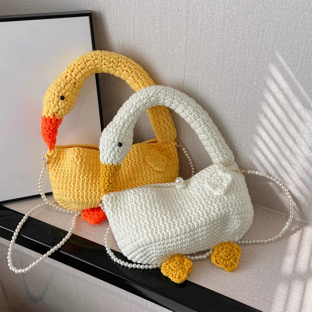 2023 Women Cartoon Crochet Bag Goose Versatile Weave Tote Handbag Pearl Chain Girls Casual Knitted Shoulder Handmade Daily 250107