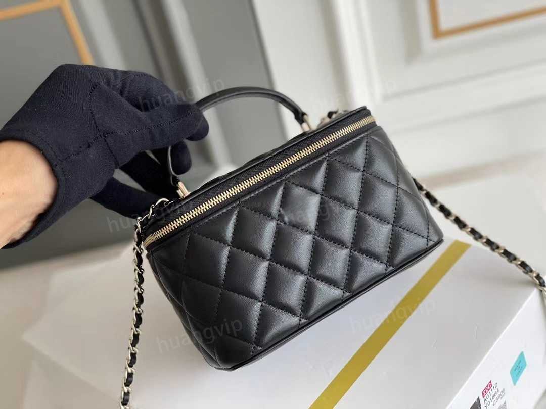 Black White Womens Vanity Box Designer Caviar lamb skin Bags Top Handle Totes Quilted Matelasse Chain Crossbody Shoulder Cosmetic Caid Lipstick Holder Mini