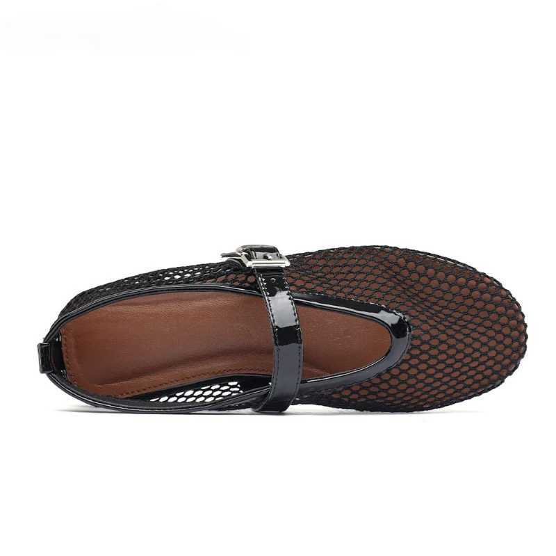 2024 Summer Mesh Hollow Sandals Women Flats Shallow New Beach Shoes Comfort Retro Female Flat Shoes 36-43 Women Sandals CL240806