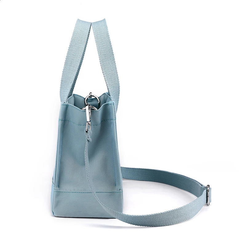 Fashionable and casual womens small handbag highquality durable canvas mini shoulder bag beautiful fashionable shopping phone for girls 240817