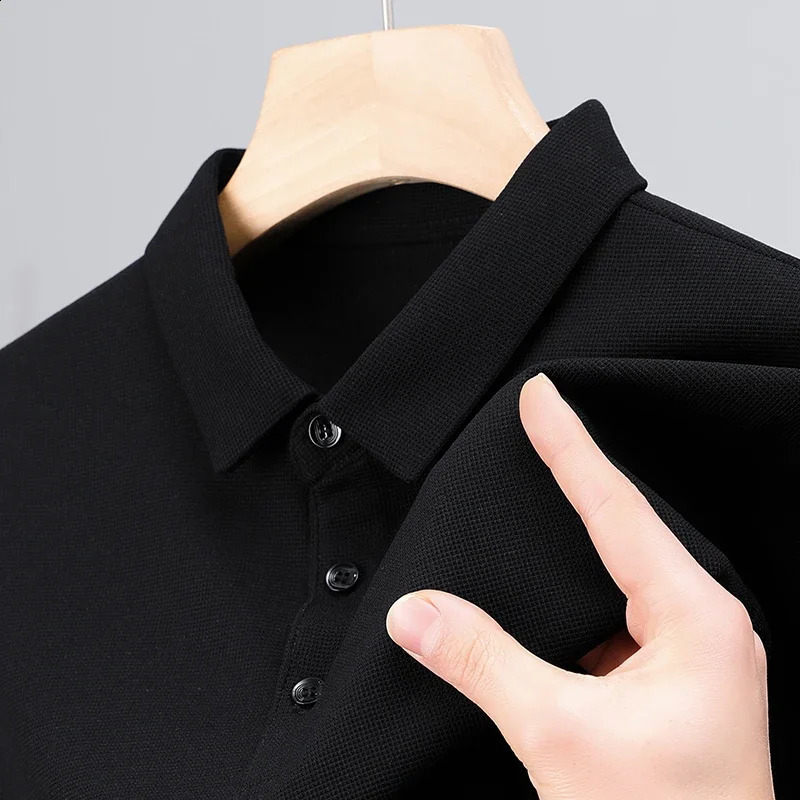 Mens fashionable waffle long sleeved polo shirt summer breathable and comfortable top w240816