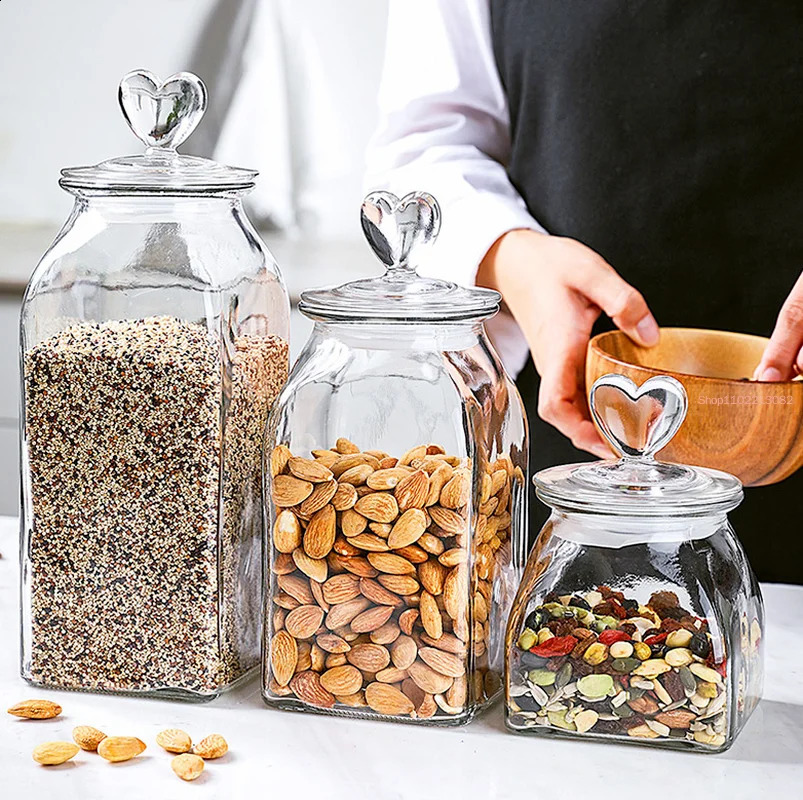 Glass candy jar with heart-shaped lid household kitchen coffee storage jar dried fruit food storage jar kitchen supplies 240816