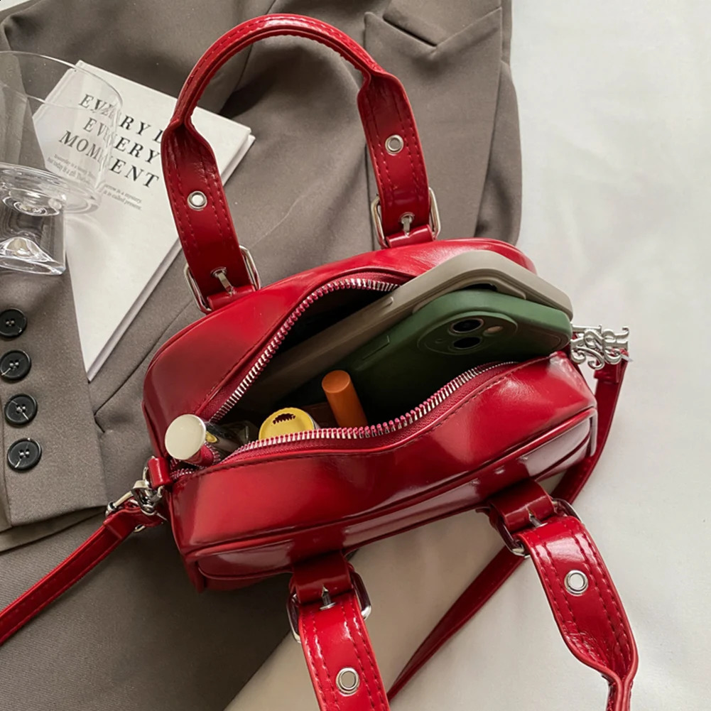 Retro Red Womens Backpack Stray Bag Patent Leather Multi Pocket y ner Handbag Shoulder 240724