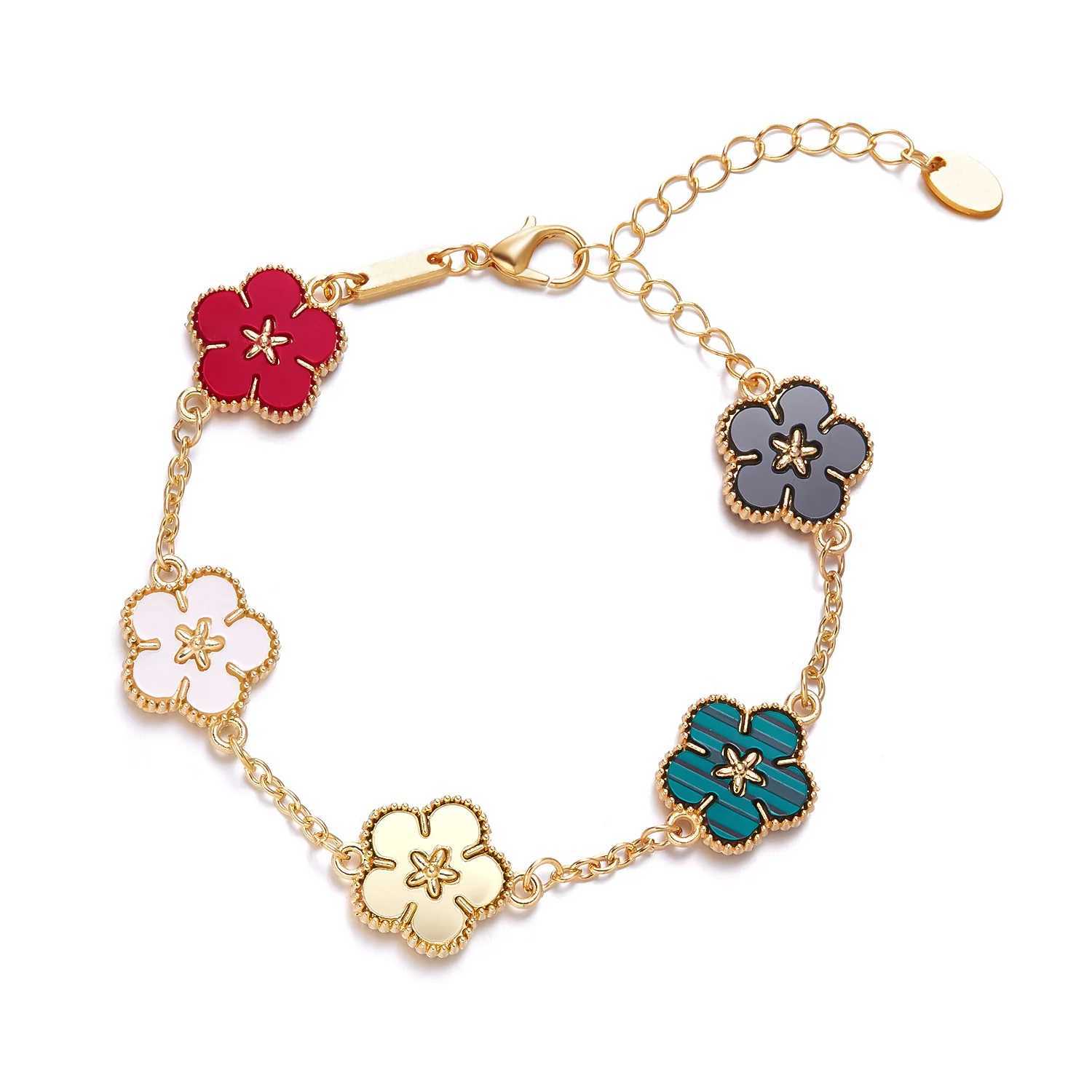 1Pcs Lucky Five Leaf Flower Pendant Jewelry Bracelet Womens Gift Fashion Clover Bracelet Earrings Party Jewelry Gift W240813