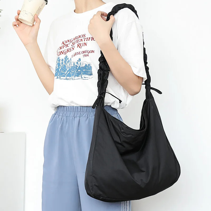 Causal Womens Canvas Bag Korean Literay Large Nylon Shoulder Bag High Quality Shopping Hobo Bag Ladies Student Crossbody Bag 240816