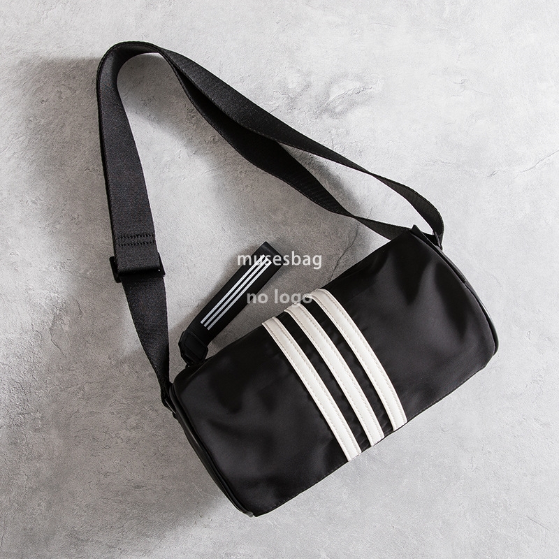 Korean fashion men's and women's cyder personality everything simple mobile phone niche striped small body casual crossbody bag 668a