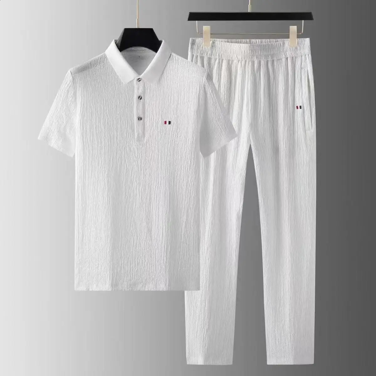 Summer mens classic solid color short sleeved two-piece set mens casual loose high-quality sportswear 240827
