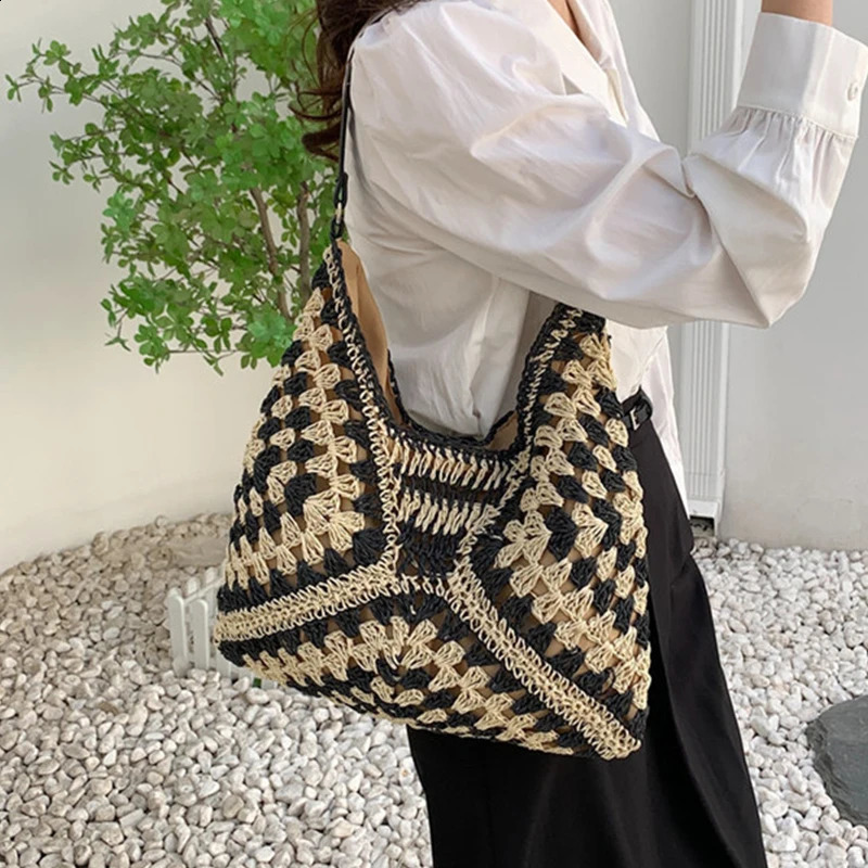 Weaving Portable Shoulder Bag Summer Vacation Package Niche Web Hollowout Straw Knitted Underarm Beach Shopper 240816Z