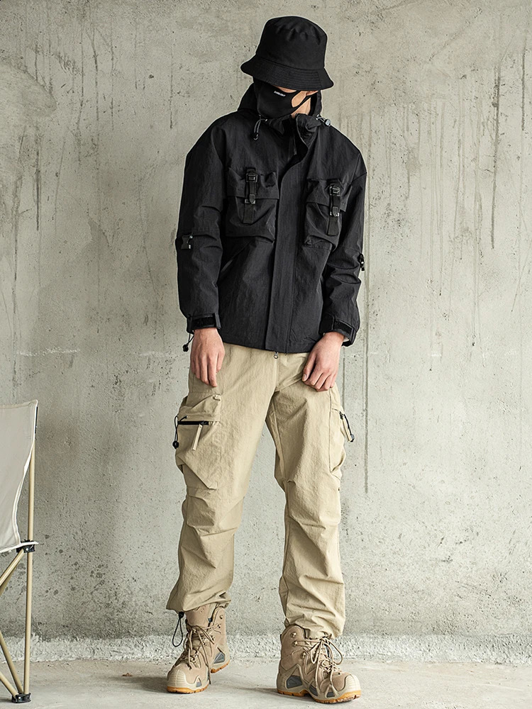 Spring Mens Cargo Pants Korean Fashion Outdoor Big Pockets Straight Baggy Casual Pants Male Wide Leg Loose Trousers 240812