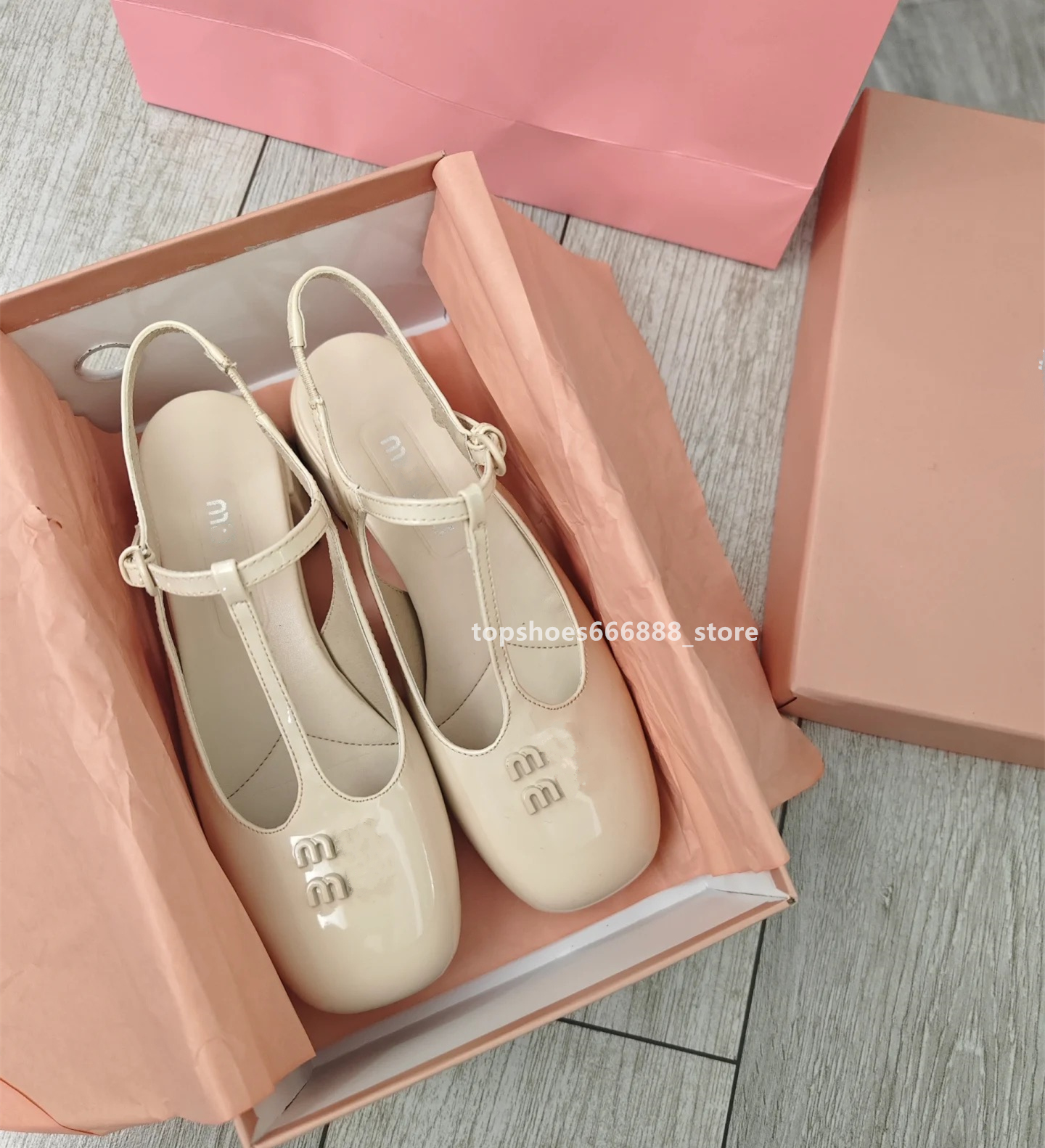 New Luxury brand Shoes Buckle Pumps Women Elegant Shallow Hollow Thick Heel Casual Shoes Ladies Office Party Leather Shoes mius Black white Patchwork sandal