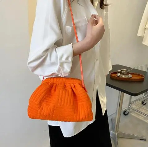 2024 towel bag handbag women fashion portable bucket chain shoulder messenger 240816