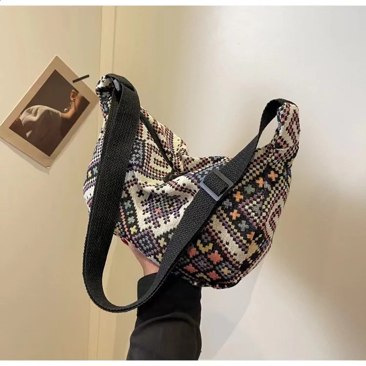 Female Shoulder Messenger Bag Trend Simple Zipper Handbags Ethnic Style Canvas Small Tote Woven Beach 240816Z