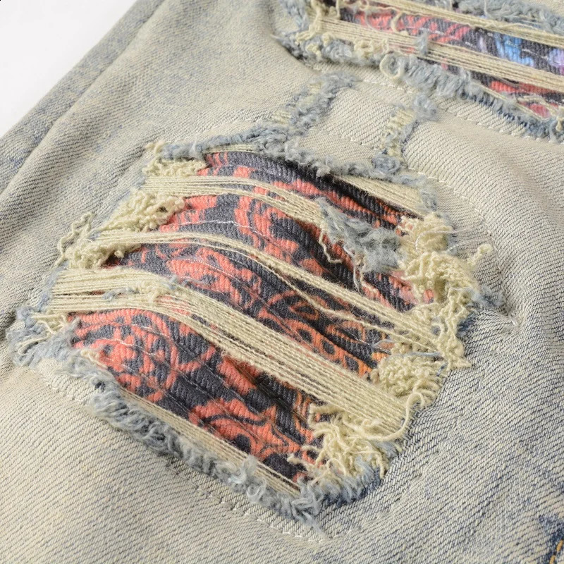 Mens Distressed Blue Bandanna Patch Work Hole Repair Tight Elastic Mouse Slim fit Open Back Jeans 240816
