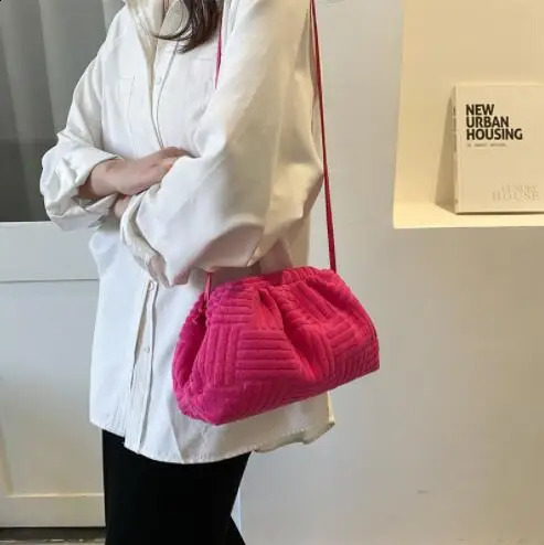 2024 towel bag handbag women fashion portable bucket chain shoulder messenger 240816