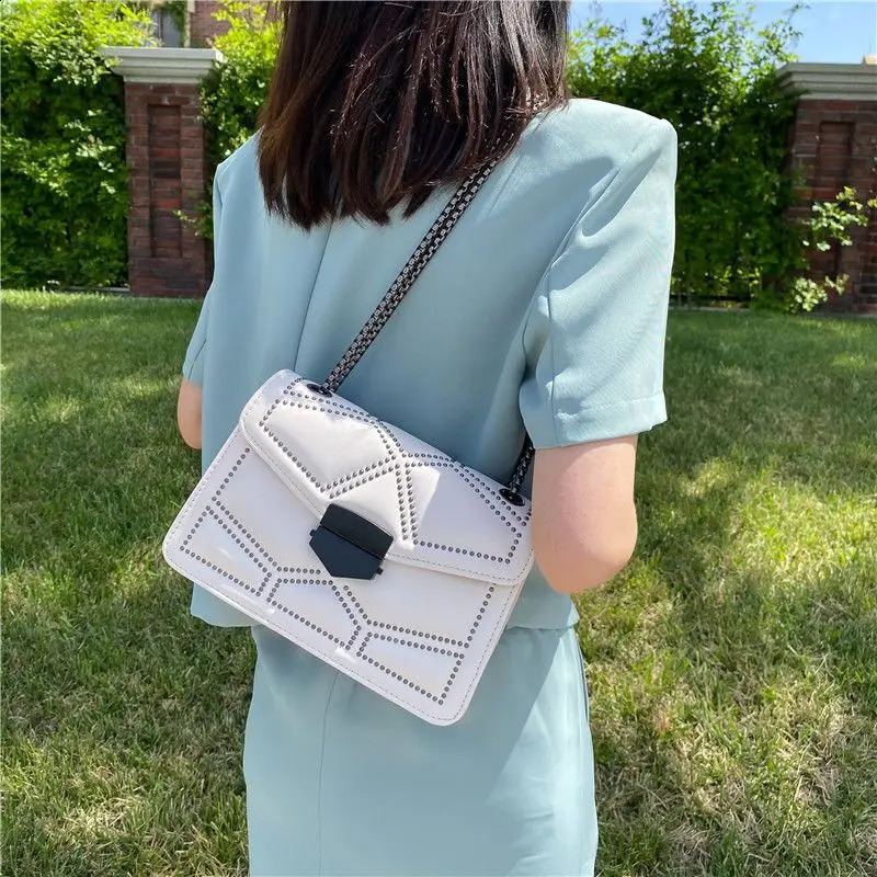 Rivet Chain Small Crossbody Bags For Women Shoulder Messenger Bag Lady Handbags 240816