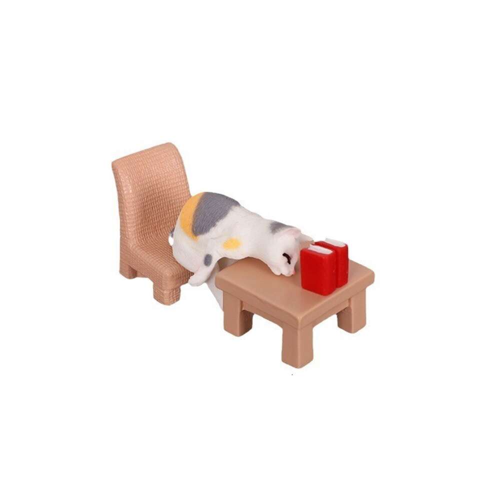 Charming Resin Animal Figures - Unique Kissing Cats and Off-Duty Mini Landscapes for Your Desk