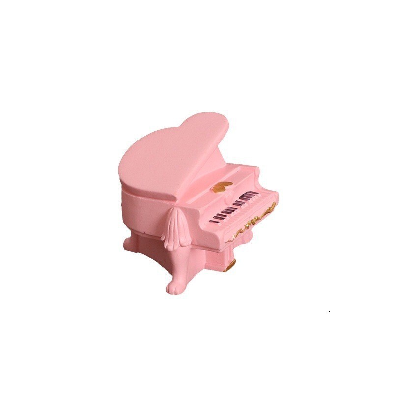 Cute piano models, creative ornaments, musical instruments, guitar playing scenes, doll houses, passing homes, resin tabletop decorations