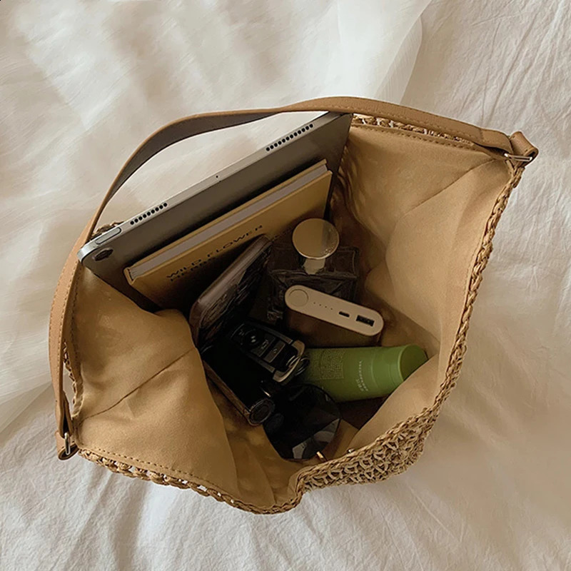 Weaving Portable Shoulder Bag Summer Vacation Package Niche Web Hollowout Straw Knitted Underarm Beach Shopper 240816Z