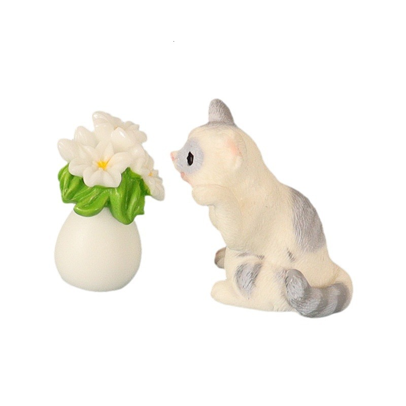Adorable Small Scale Artwork - Handcrafted Resin Lazy Kitty & Fishtank Combo for Personalized Display
