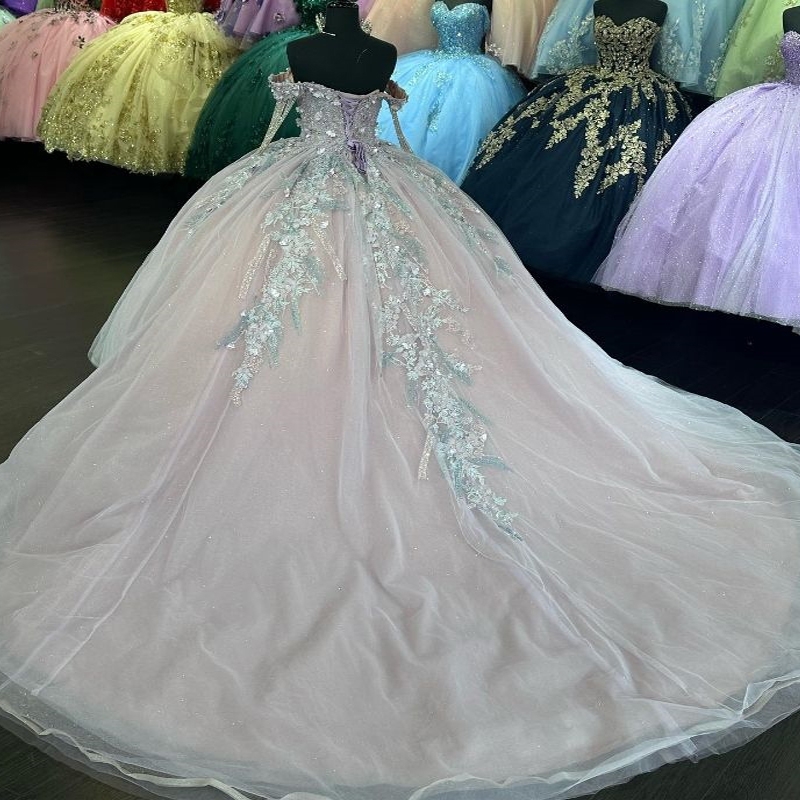 Light Purple Shiny Sweetheart Long Sleeved Princess Quinceanera Dresses Ball Gown Applique Lace Beaded Off Shoulder Sweet 16 Vestidos De XV 15 Anos