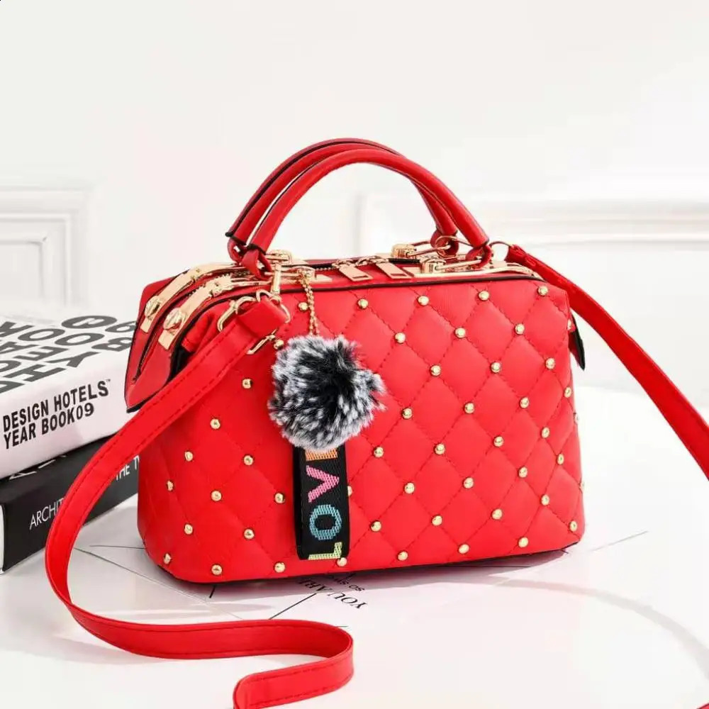 Korean Version Of The Rivet Shoulder Diagonal Package Fashion Casual Ladies Small Square Crossbody Bag Jinli 25X13X16cm 240817