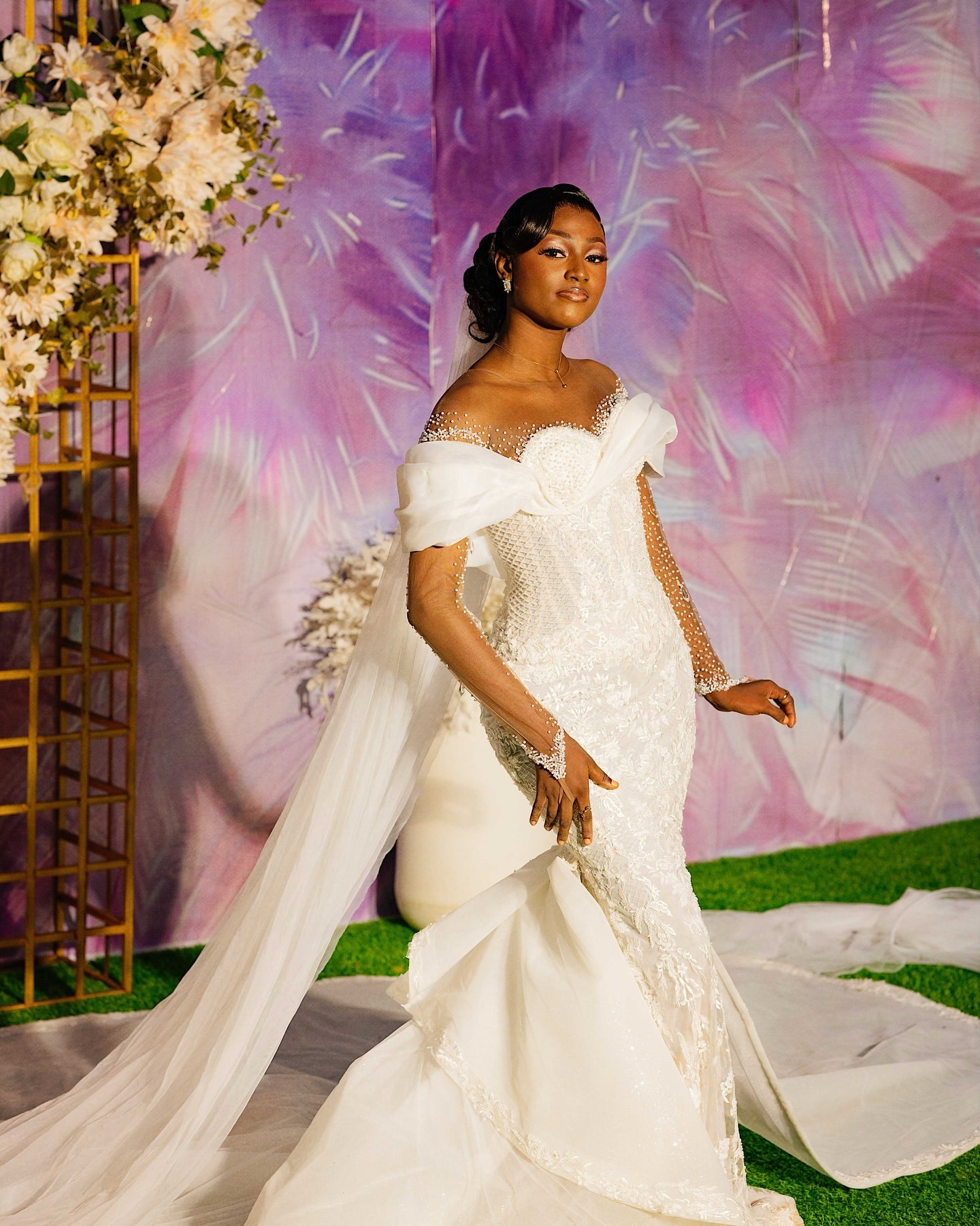 2024 Ivory Mermaid Wedding Dress Pearls Sheer Neck Full Sleeves Lace Vintage Detachable Train Elegant Bridal Gowns Dresses ZJ204