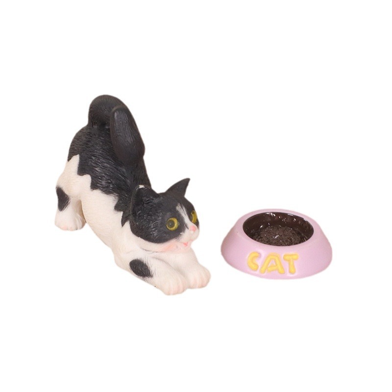 Charming Small-Scale Resin Kitty Sculpture for Creative Interior Design