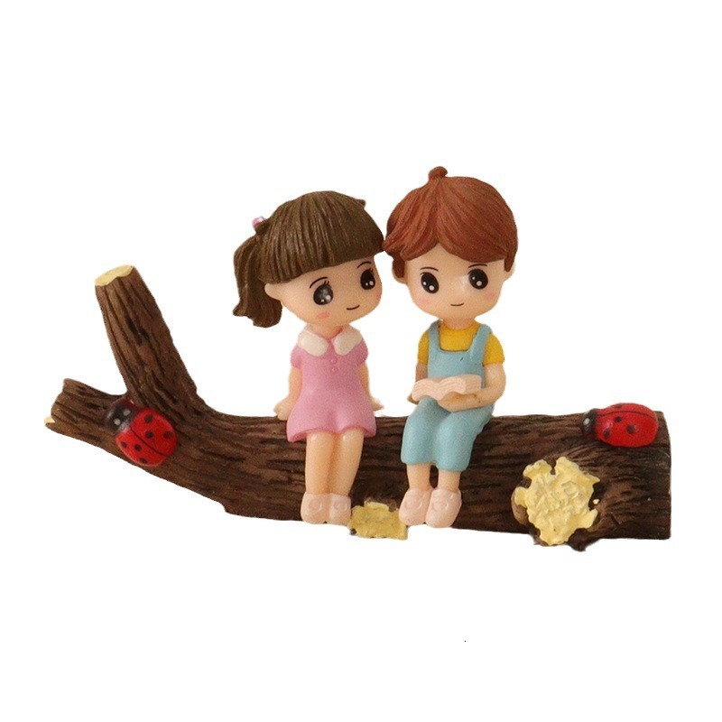 Cartoon Creative Cute Tree stump Characters Reading Micro Landscape Scene Interior Plastic Crafts Car Decoration
