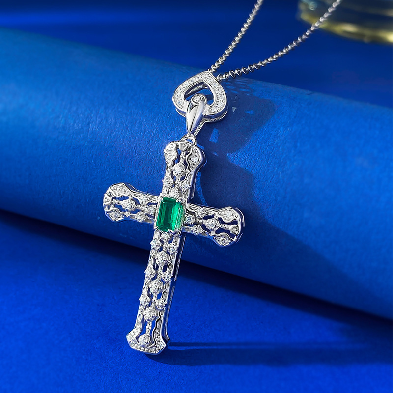 Choucong Cross Pendant French Vintage Jewelry Real 100% Sterling Sier 3MM*5MM Emerald Moissanite Dia Party Women Elegant Clavicle Necklace Gift