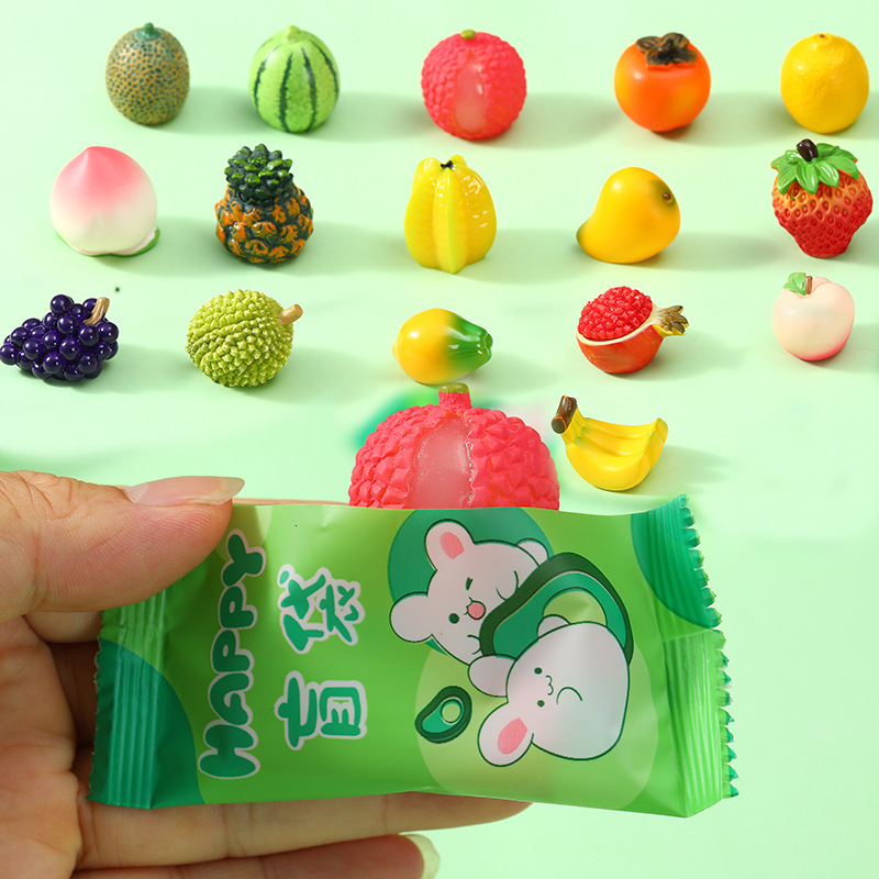 Miniature simulation three-dimensional fruit blind bag grape durian lychee watermelon mini accessory accessories for children's house decoration 