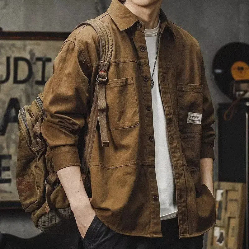 Autumn Loose Casual American Vintage Work Jacket Men Solid Square Neck Button Pocket Badge Patchwork Long Sleeved Shirt 240816