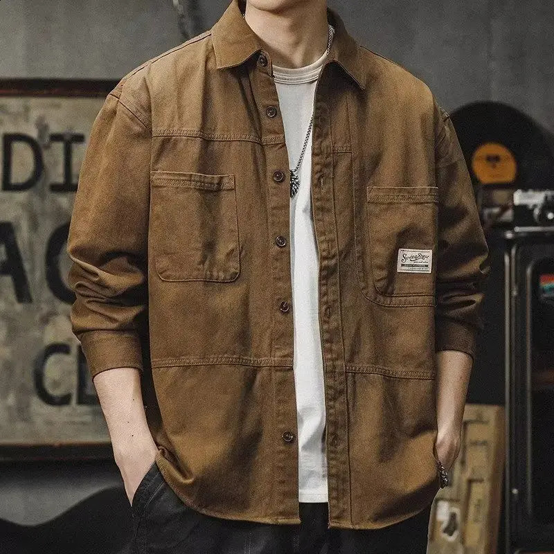 Autumn Loose Casual American Vintage Work Jacket Men Solid Square Neck Button Pocket Badge Patchwork Long Sleeved Shirt 240816