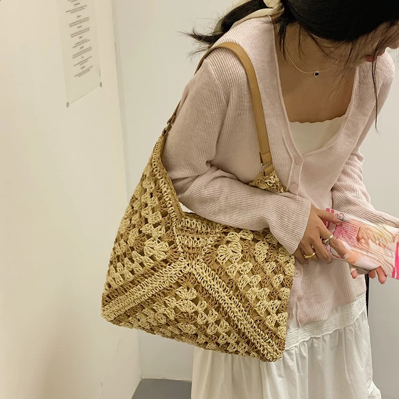 Weaving Portable Shoulder Bag Summer Vacation Package Niche Web Hollowout Straw Knitted Underarm Beach Shopper 240816Z