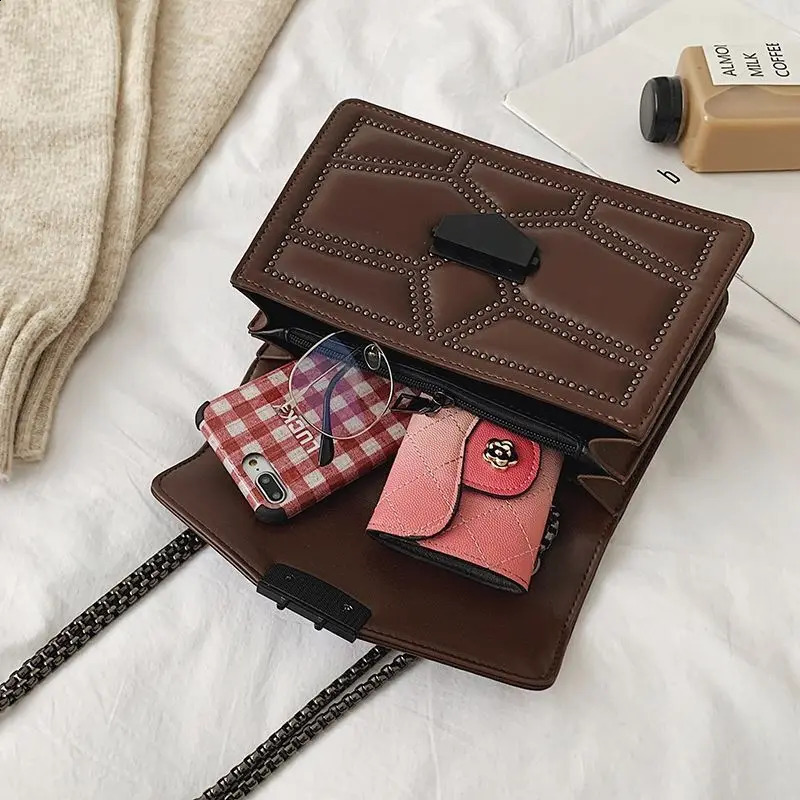 Rivet Chain Small Crossbody Bags For Women Shoulder Messenger Bag Lady Handbags 240816