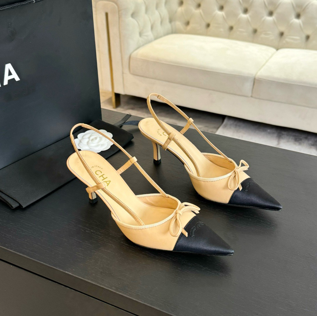 2024 france style Womens high heels Elegant summer triangle Designer sandals Womens backless heels Luxury shoes Womens Heels Party Wedding Pointed Leather shoes