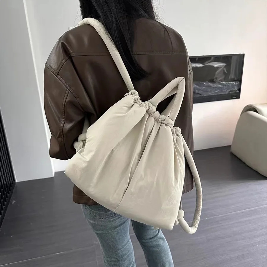 Fashion Padded Shoulder Cotton Quilted Backpack Down Space er Bags for Women Casual Drawstring Bag Shopper Purse 240819 14ea 4