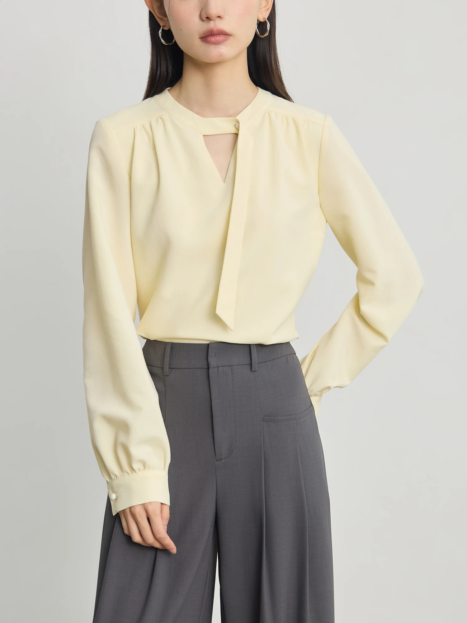 ZIQIAO Petite Fiber Vneck long sleeved womens autumn collection highend niche top 24ZQ93066 240814