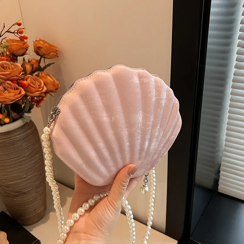Evening Bags Shell Shape Women Clutch Bags 2024 Wedding Bridal Handbag Pearl Beaded Fashion Shell Chain Party Bags 241223