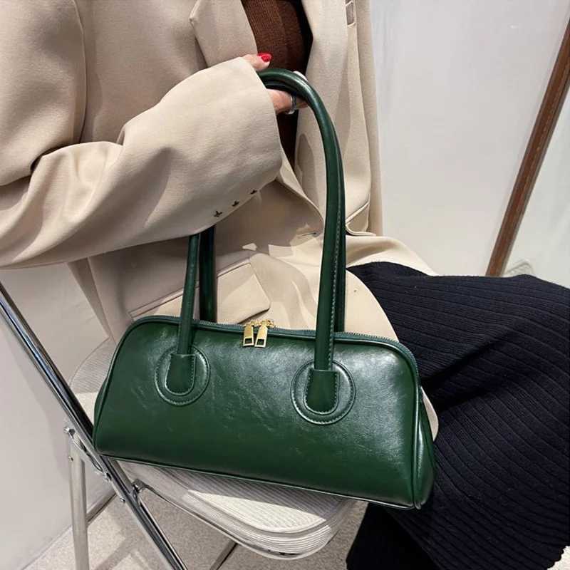 2024 New Boston Pillow Tote Women Real Leather Retro Bowling Bag Designer Handbag Large Capacity Crossbody Bags CL240819