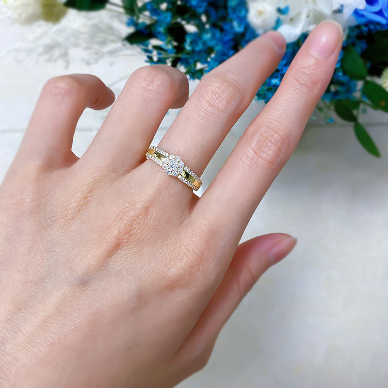 Ins Top Sell Wedding Designer Rings Handmade Vintage Jewelry Real 100% 925 Sterling Silver Gold Fill Round Cut White Moissanite Diamond Party Women Fl
