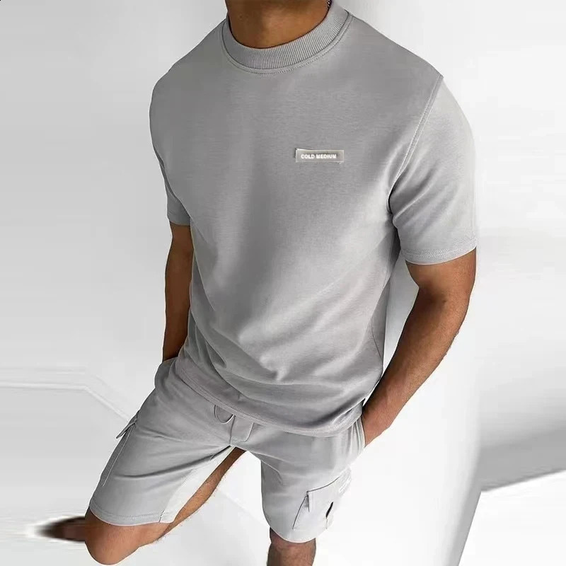 Men Suits Casual Sports Short-sleeve T-shirts Pocket Shorts Two Piece For Male Tracksuit Fashion Streetwear Solid Color Outfit 240816