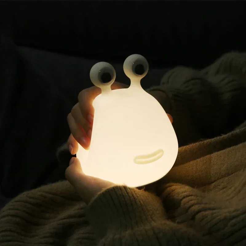 Cartoon Slug LED Night Light Bedroom Sleep Eye Protection Silicone Bedlight Baby Feeding Desk Lamp Room Decoration Toy W240816