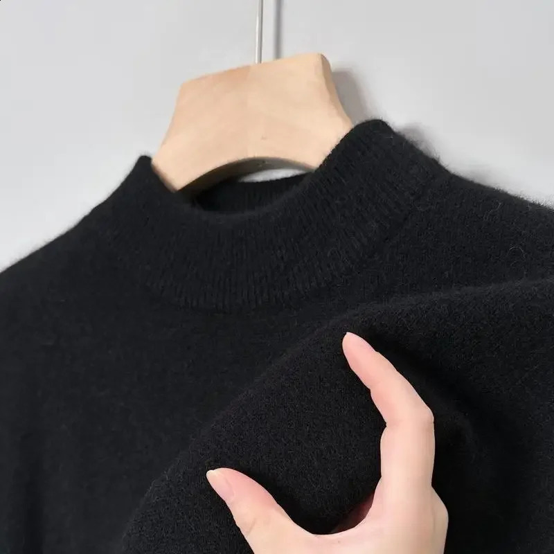 Winter Men Woolen Sweater Warm Solid Color cashmere Inner lap Pullovers Mens Casual fashion Sweaters Turtleneck Knitwear 240816