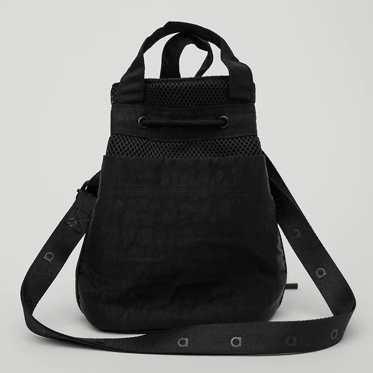 2025-- Bucket Bag Casual Sports Crossbody Bag Men and Women's Small Portable Yoga Bag Outdoor Storage Bag